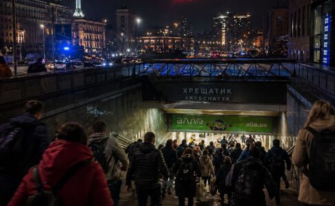 959 – Wenn die Drohung laut wird